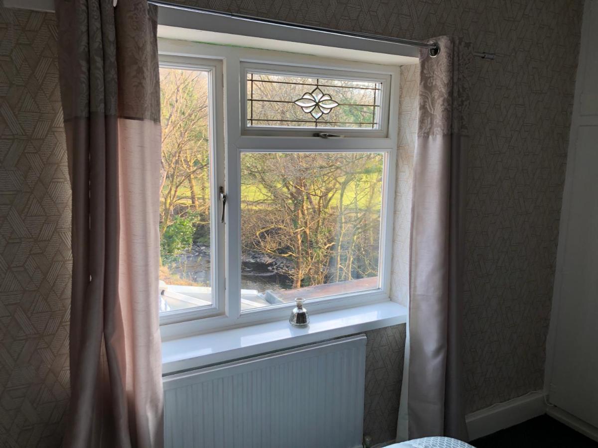 3-bed House Waterfall Country Brecon Beacons Pontneddfechan